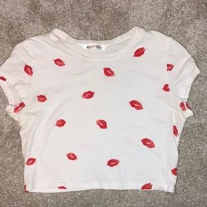💋VDAY PICK💋Wild Honey lips crop top tshirt